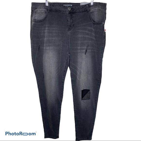 Forever 21 Denim - Forever 21 black distressed skinny jeans size 20